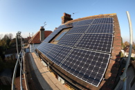 WHAT IS THE EFFECT OF TEMPERATURE ON PV SOLAR PANEL OUTPUT IN THE UK?